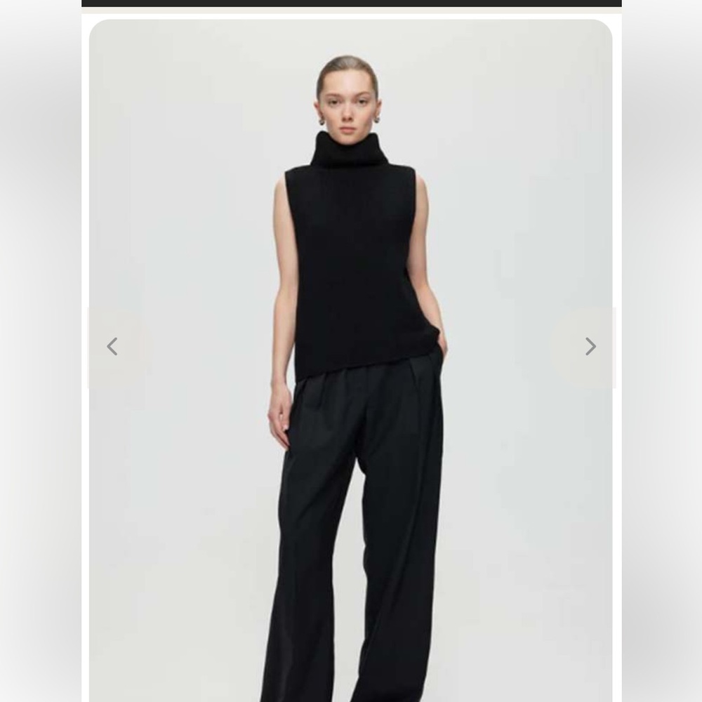 Rohe Noir Black Wool Sleeveless Funnelneck Sweater Turtleneck Size 40 US 8